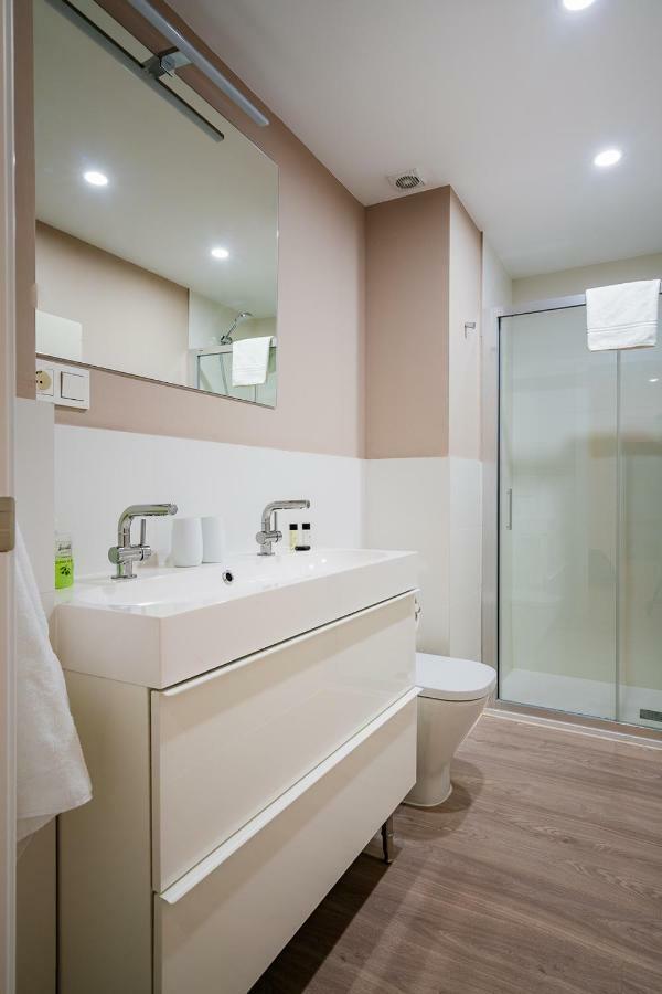 Exclusive Quietness In The Heart Of Madrid With Public Parking, Breakfast, 2 Bathrooms ภายนอก รูปภาพ